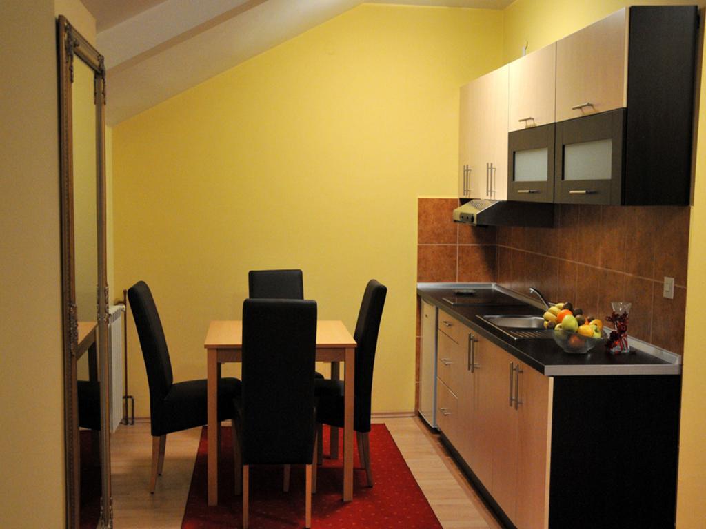Hotel Arizona Sarajevo Lukavica Extérieur photo