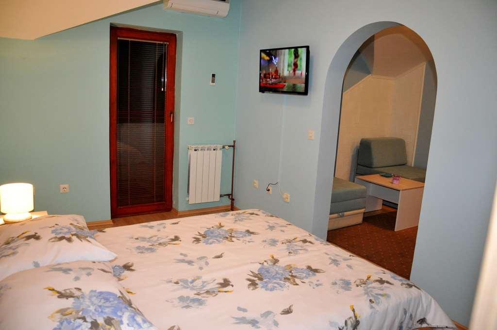 Hotel Arizona Sarajevo Lukavica Chambre photo